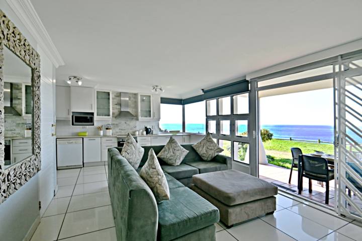 Chakas Cove 5 Lounge